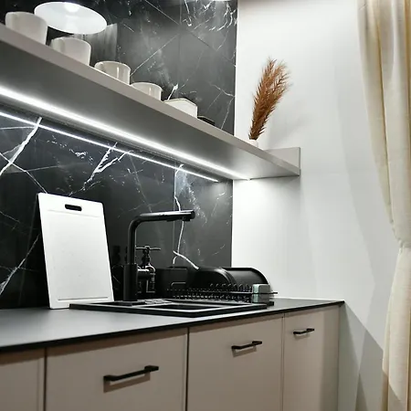 Aparthotel 6 Gwiazdek 3*