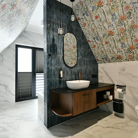 6 Gwiazdek Aparthotel 3*