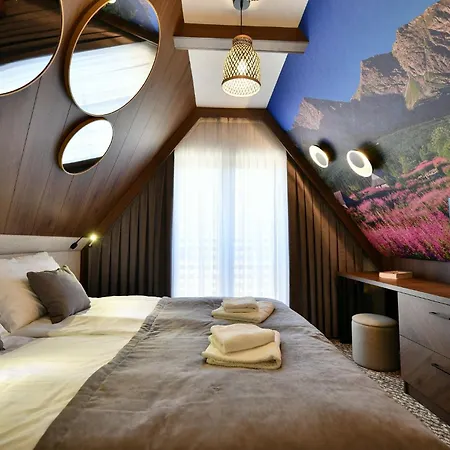 6 Gwiazdek Aparthotel 3*